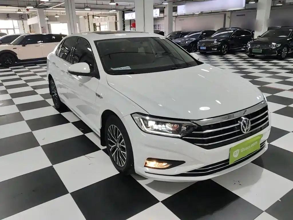 Volkswagen Sagitar 2021