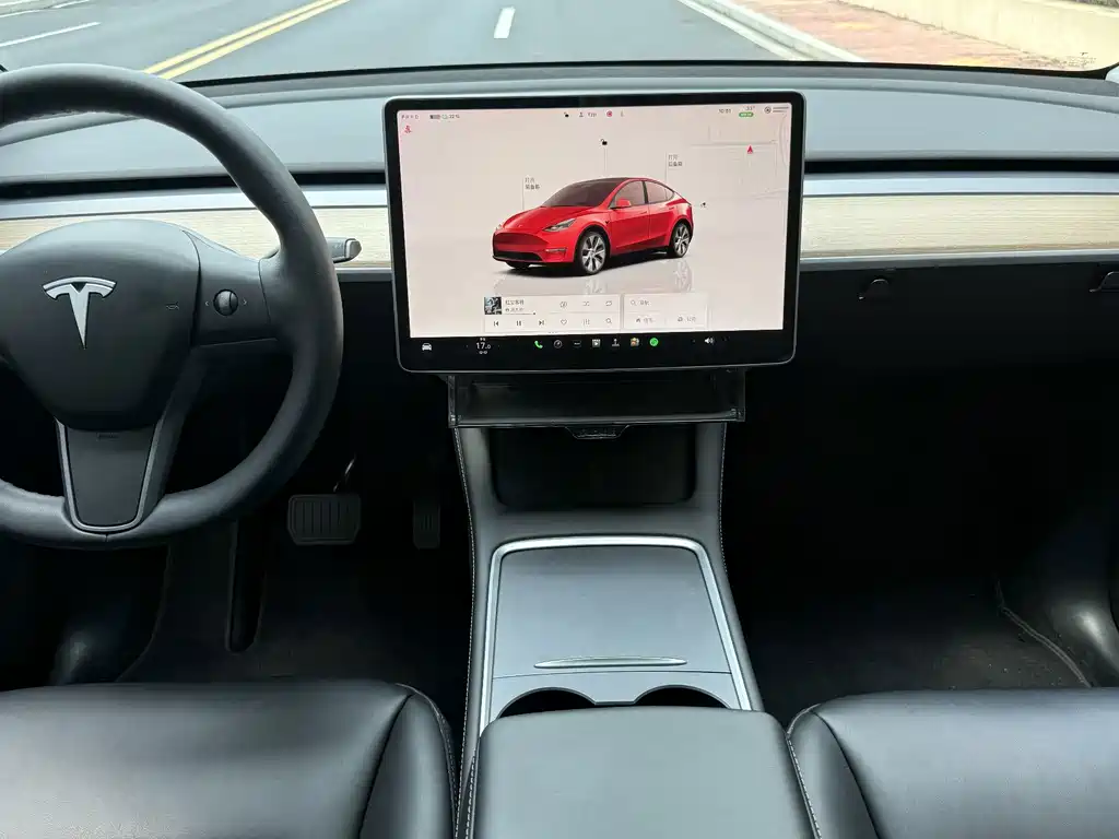 Tesla Model Y 2022 — фото 9