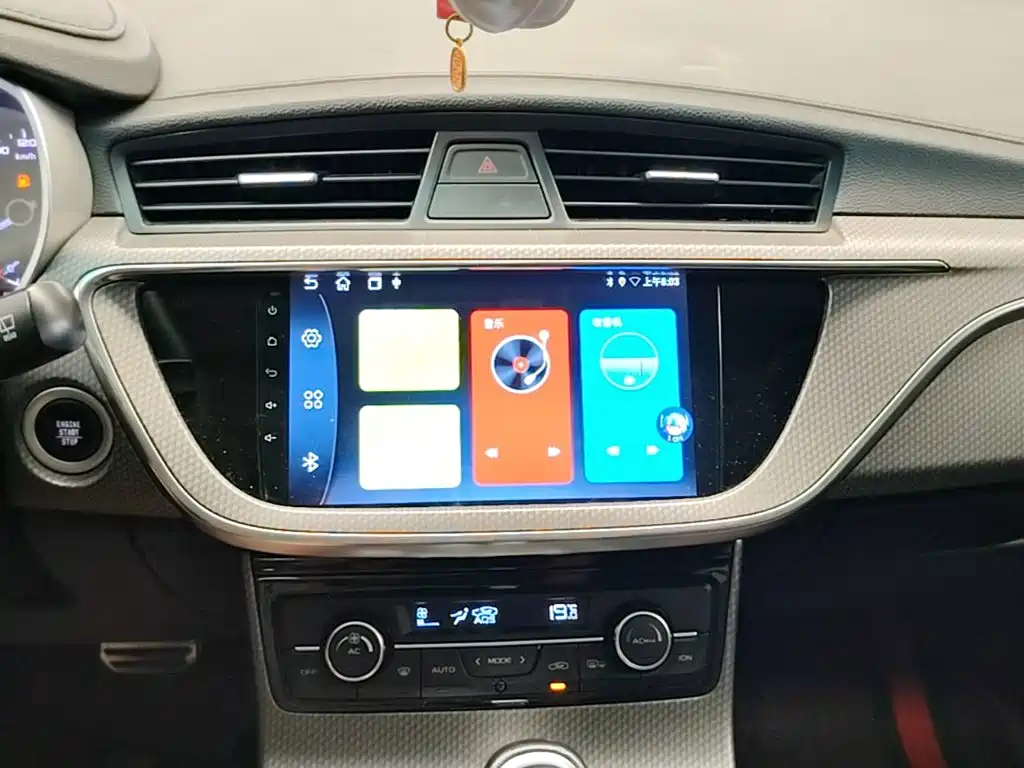 Geely Emgrand GS 2018 — фото 13