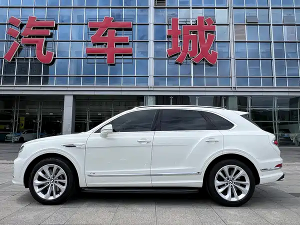 Bentley Bentayga 2022