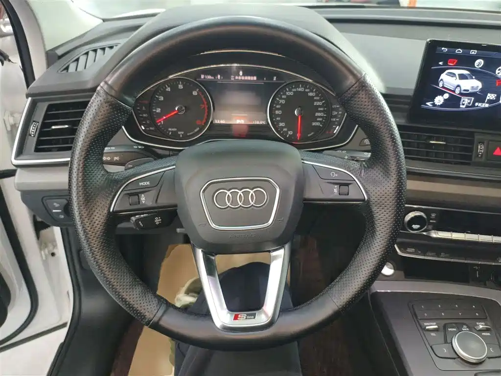 Audi Q5L 2019 — фото 11