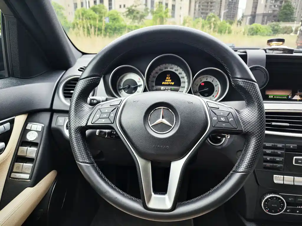 Mercedes-Benz C-Class 2014 — фото 12