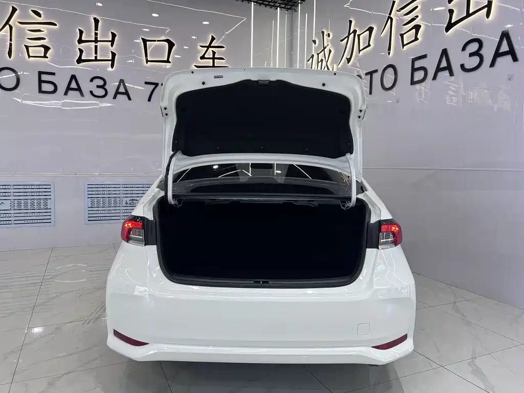 Toyota Corolla 2022 — фото 15