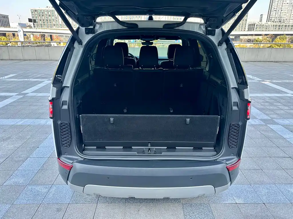 Land Rover Discovery 2020 — фото 4