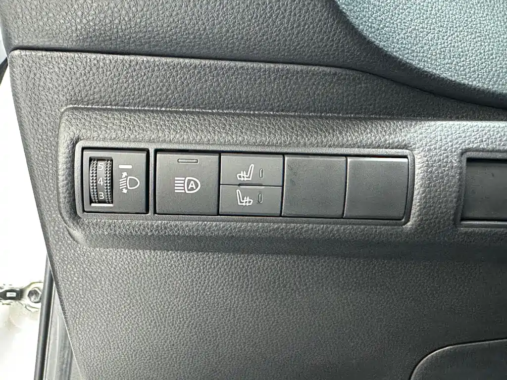 Toyota Corolla 2022 — фото 10