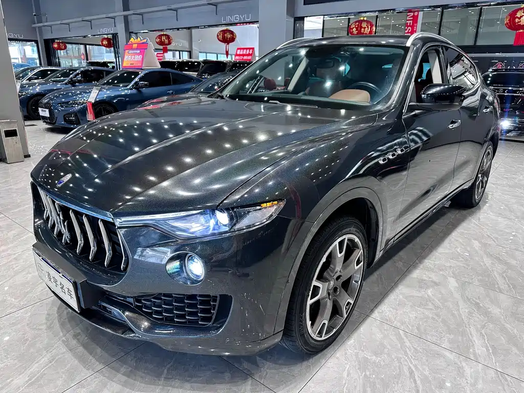 Maserati Levante 2017 — фото 1