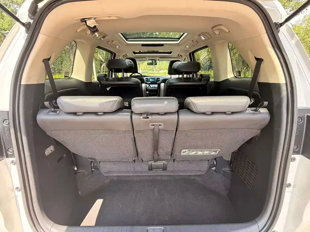 Honda Odyssey 2019 — фото 25