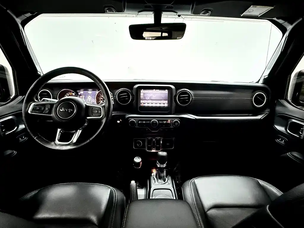 Jeep Wrangler 2020 — фото 20