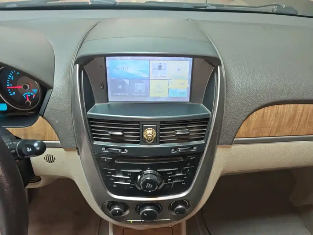 Buick Excelle 2016 — фото 13