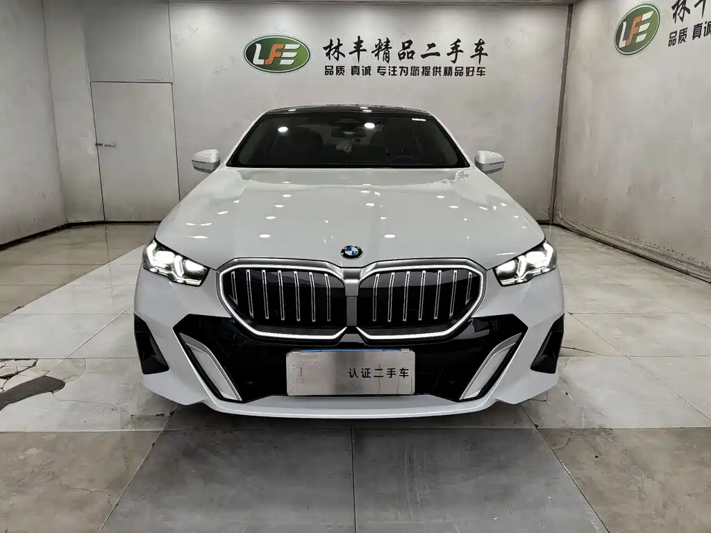 BMW 5 Series 2024