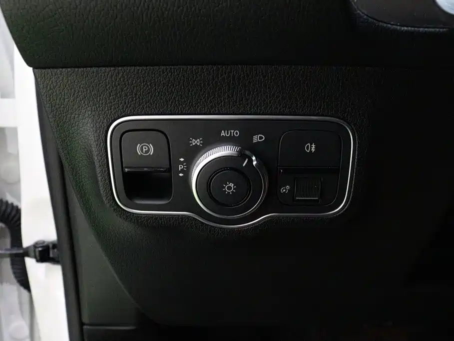 Mercedes-Benz GLB 2022 — фото 15