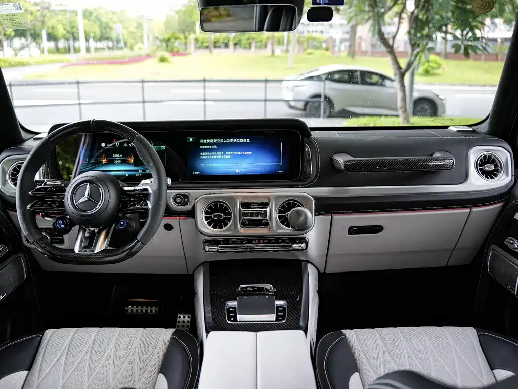 Mercedes-Benz G-Class AMG 2025 — фото 17