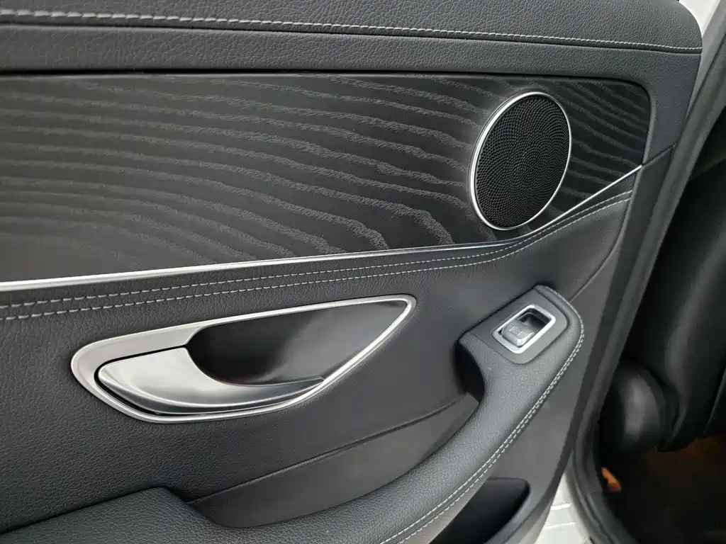 Mercedes-Benz C-Class 2019 — фото 12