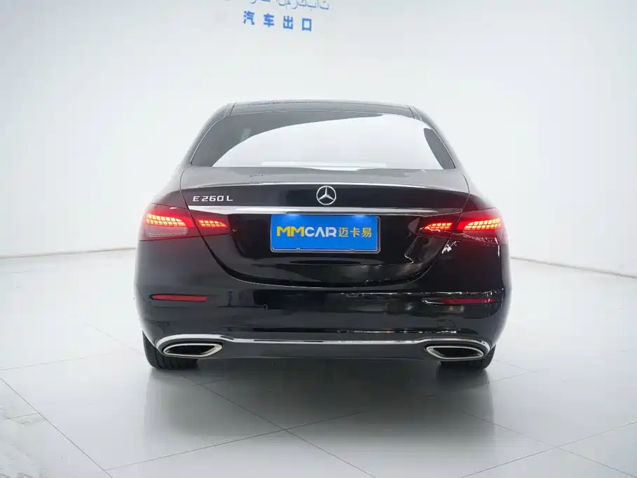 Mercedes-Benz E-Class 2023 — фото 11