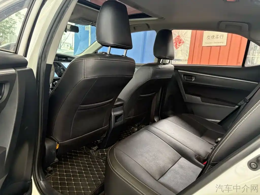 Toyota Corolla 2018 — фото 10