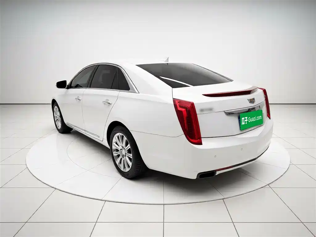 Cadillac XTS 2017 — фото 5