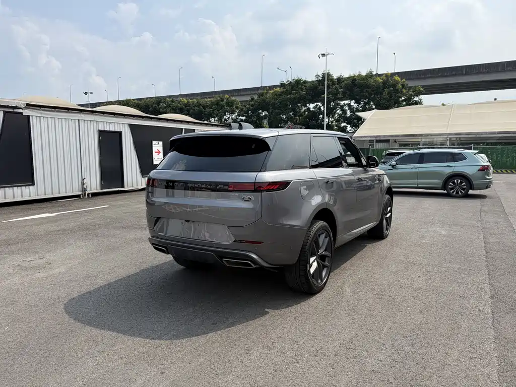 Land Rover Range Rover Sport 2024 — фото 13