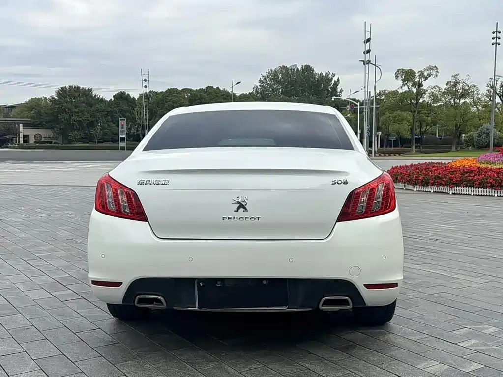 Peugeot 508 2014 — фото 6