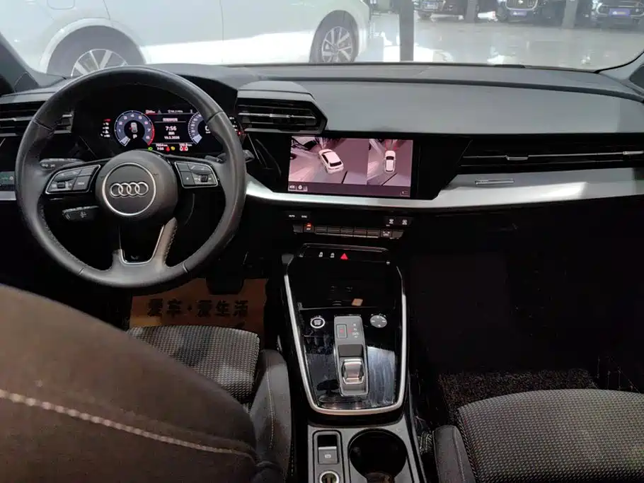 Audi A3 2023 — фото 12