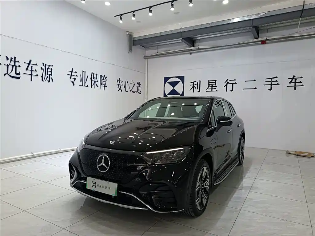Mercedes-Benz EQE SUV 2025