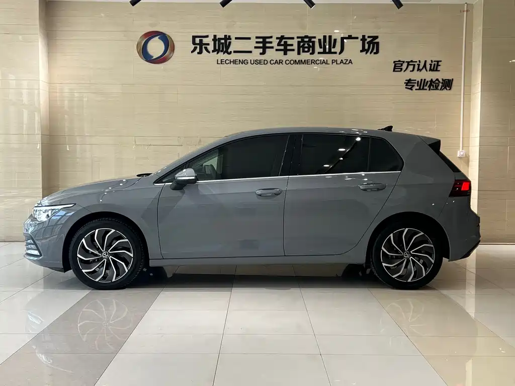 Volkswagen Golf 2024