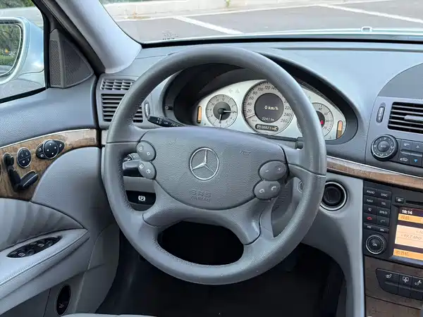 Mercedes-Benz E-Class 2009