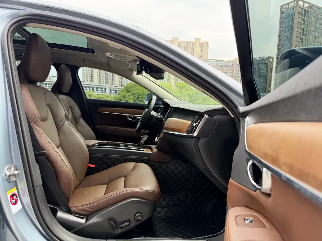 Volvo S90 2019 — фото 12