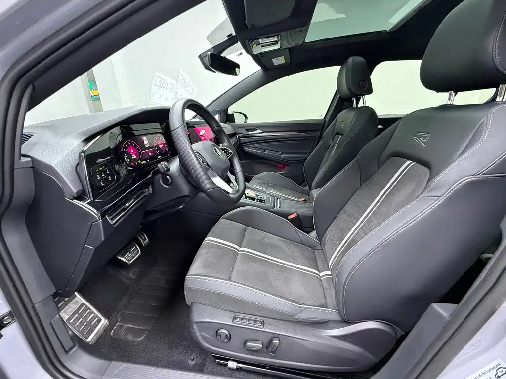 Volkswagen Golf 2023