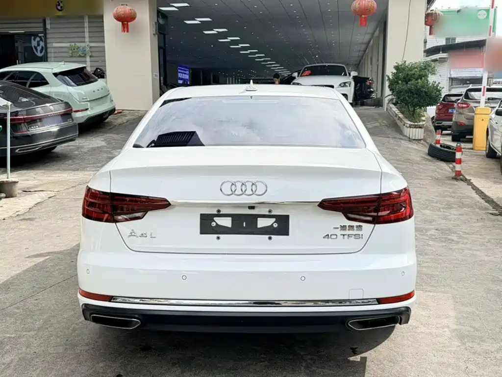 Audi A4L 2019