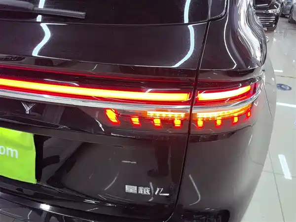 Geely Xingyue L 2021