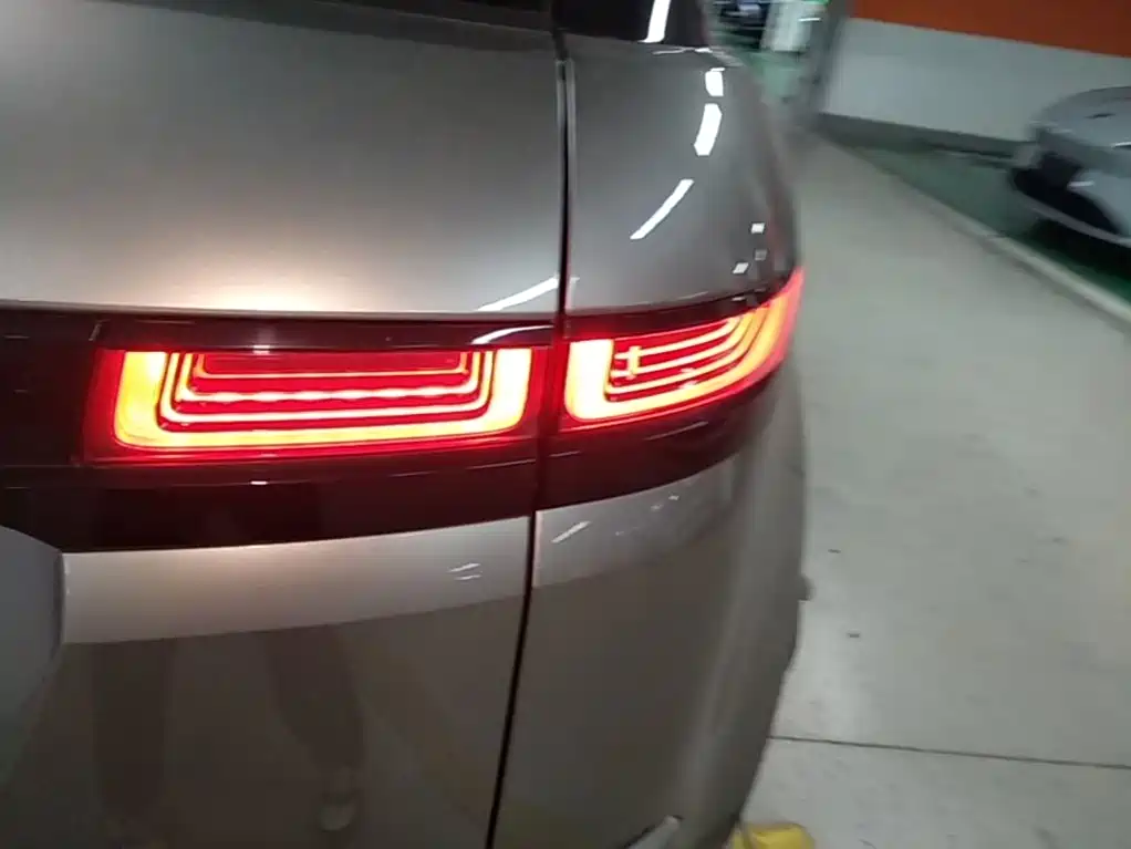 Land Rover Evoque 2022 — фото 8