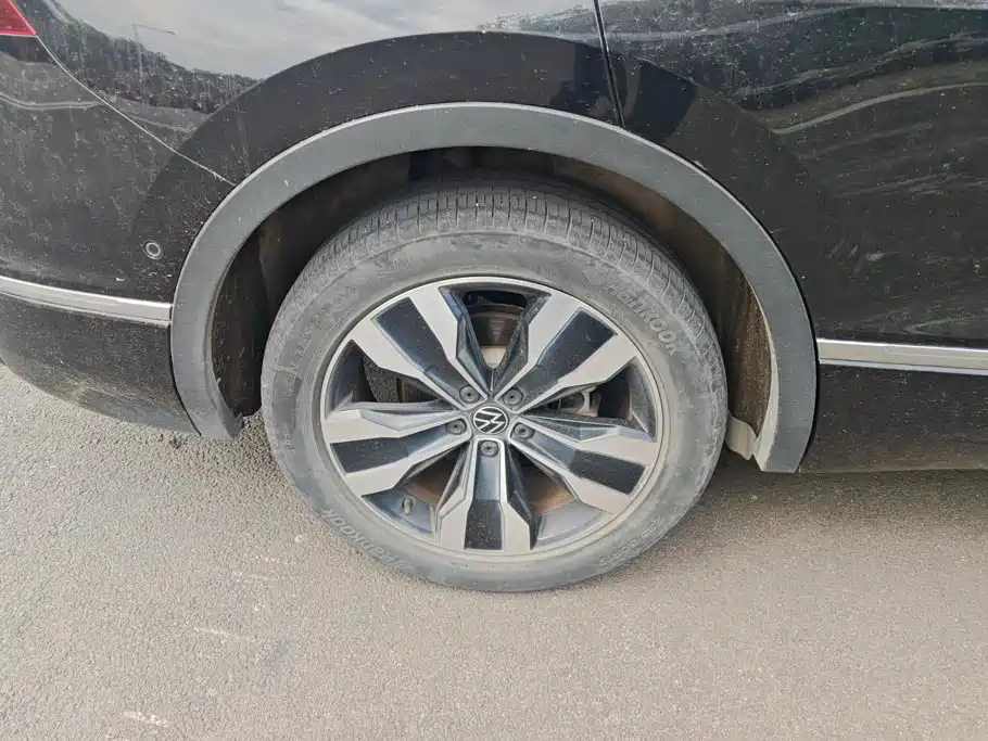 Volkswagen Tiguan L 2023