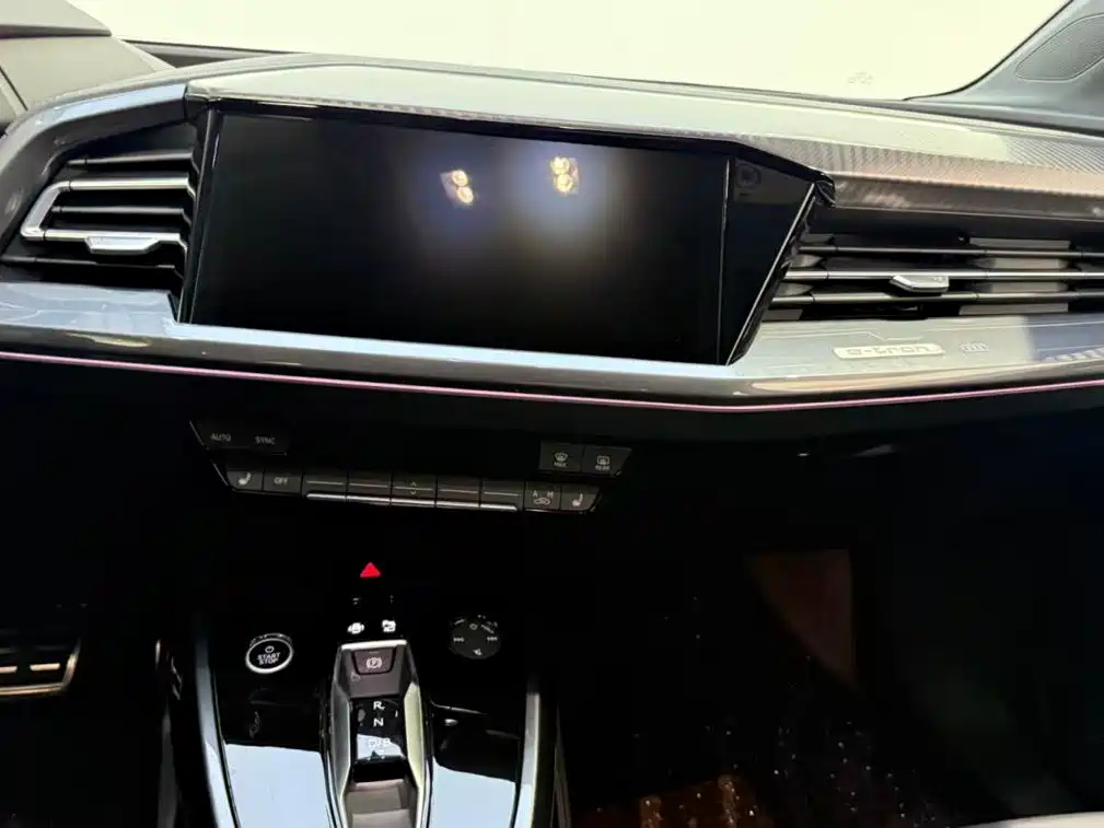 Audi Q4 E-Tron 2023 — фото 13