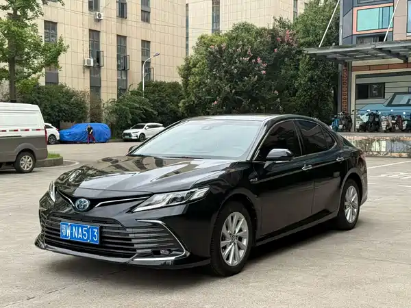 Toyota Camry 2021