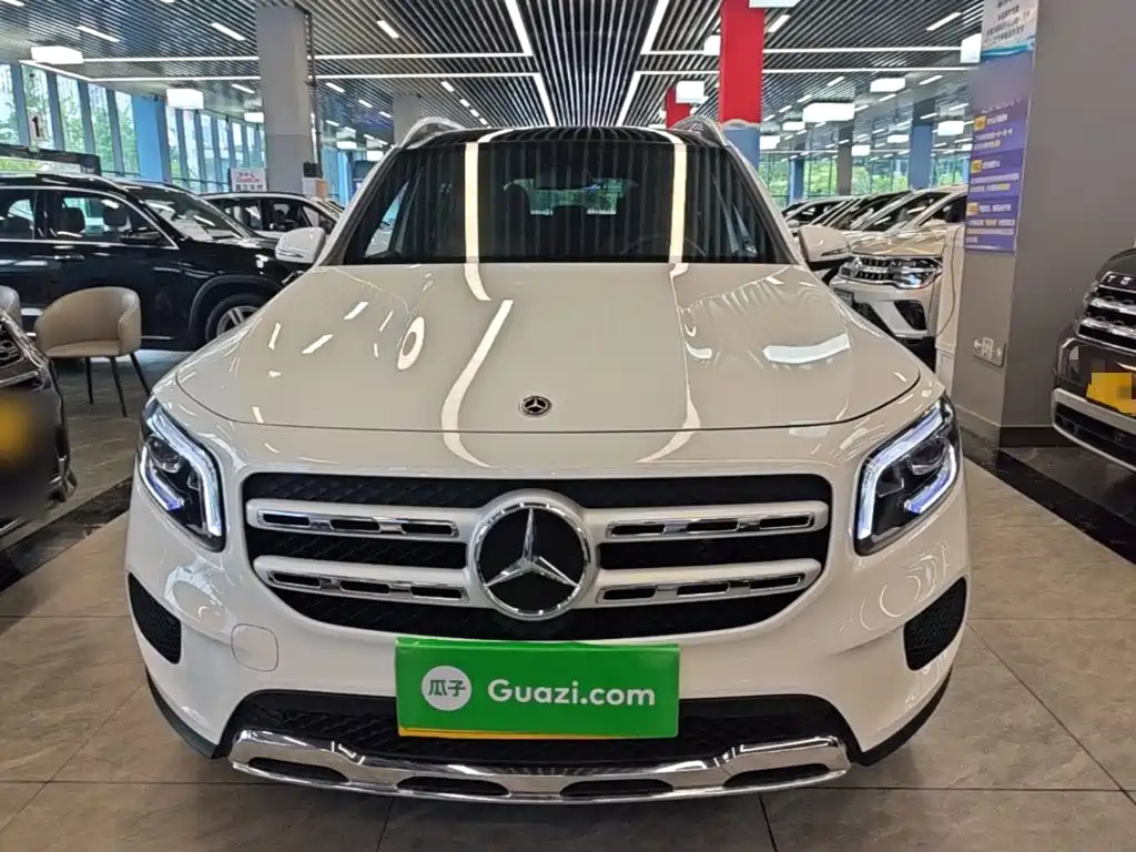 Mercedes-Benz GLB 2023
