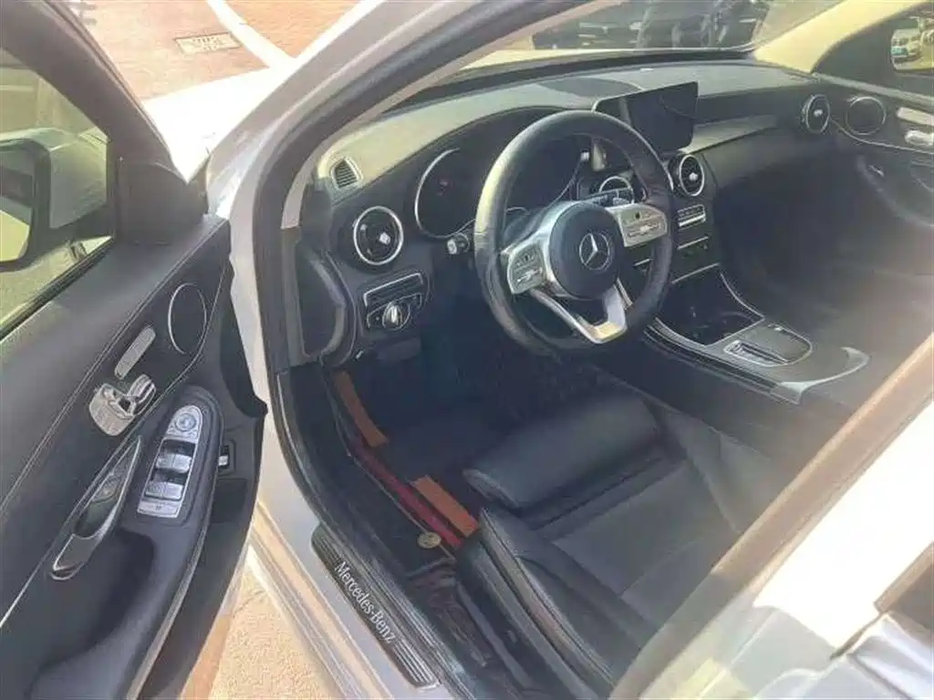 Mercedes-Benz C-Class 2020 — фото 6