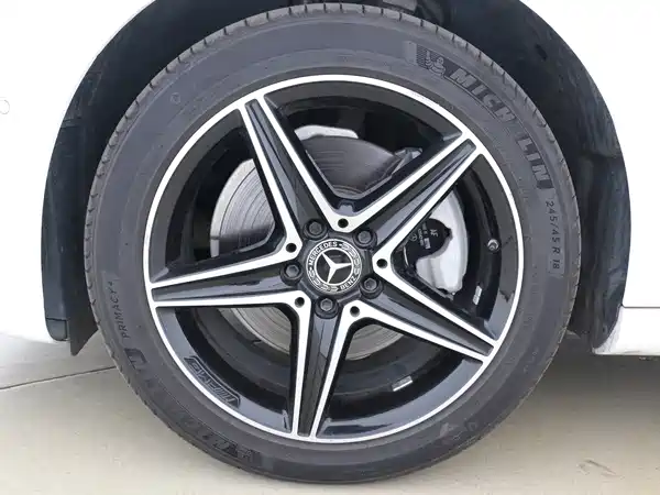 Mercedes-Benz E-Class 2021