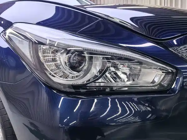Infiniti Q70 2019