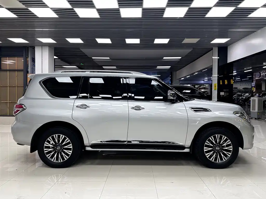 Nissan Patrol 2019 — фото 8