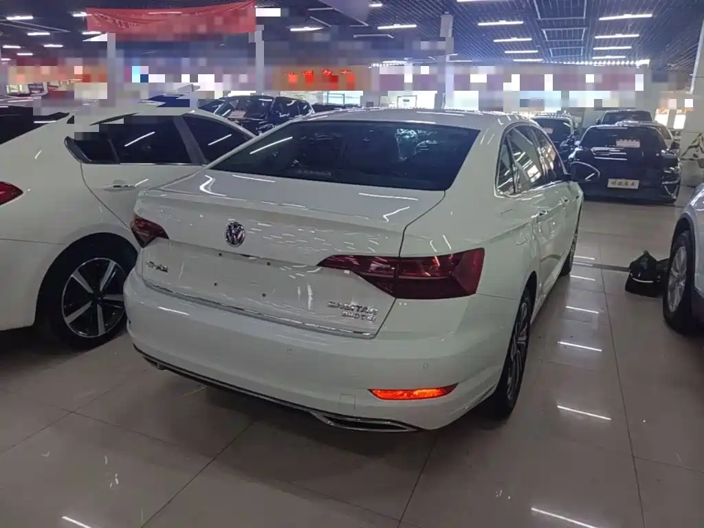Volkswagen Sagitar 2020