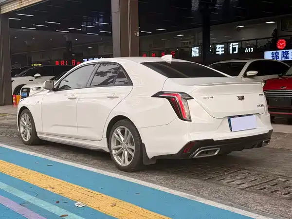 Cadillac CT4 2021