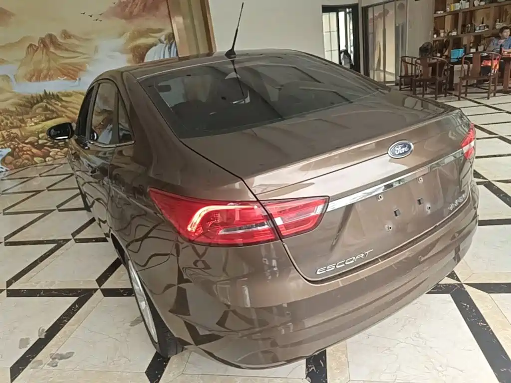 Ford Escort 2016