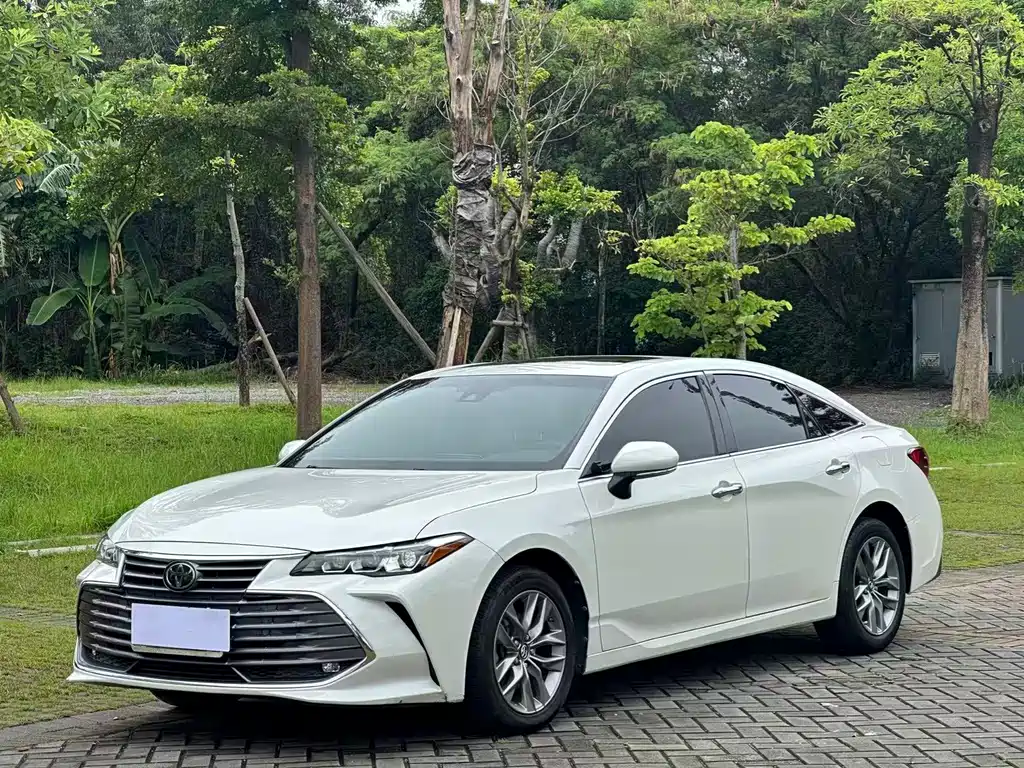 Toyota Avalon 2021 — фото 1