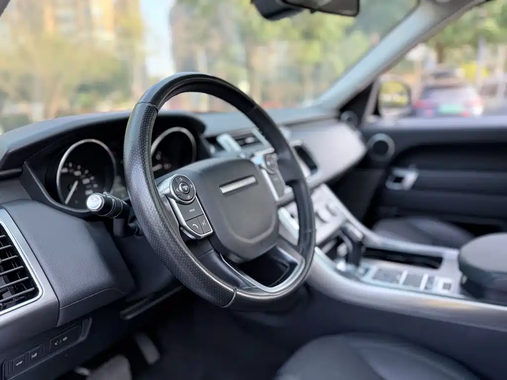Land Rover Sport 2018 — фото 16