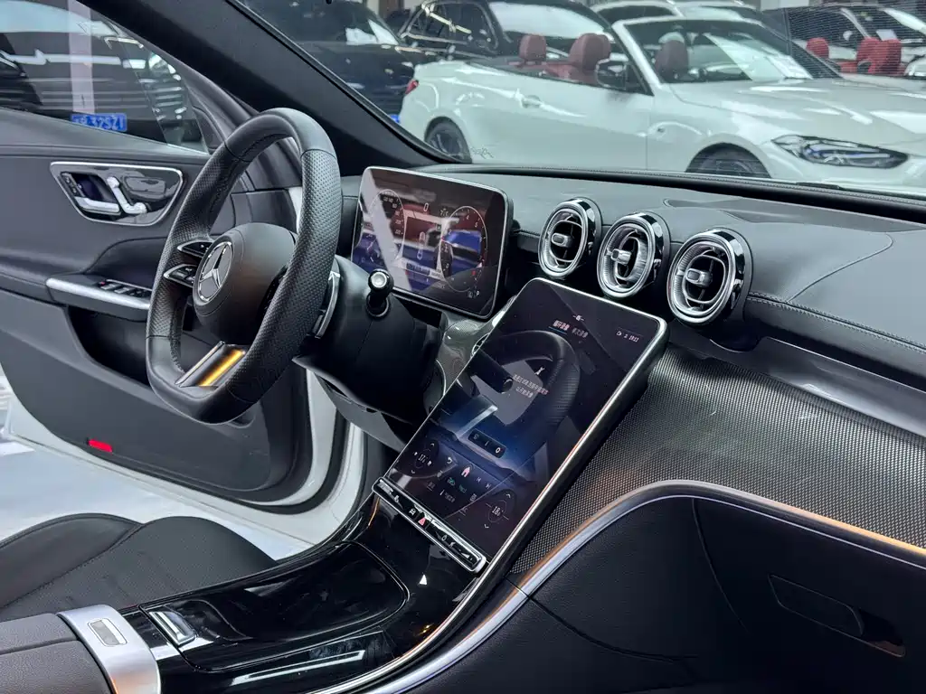 Mercedes-Benz C-Class 2023 — фото 16