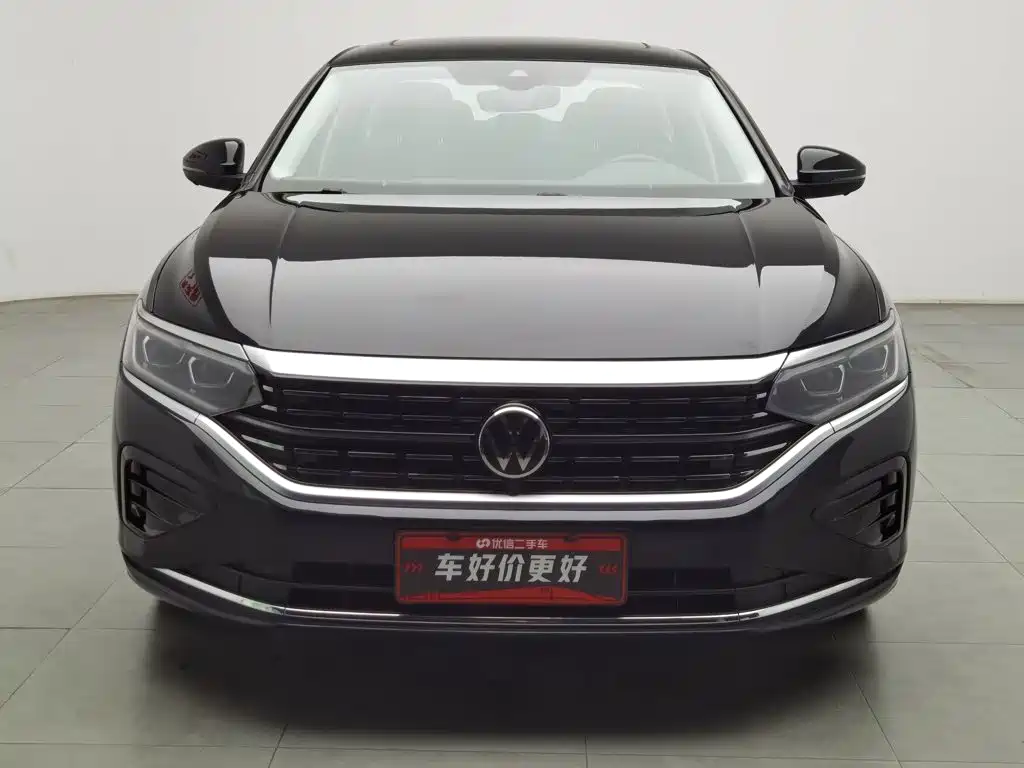Volkswagen Passat 2023