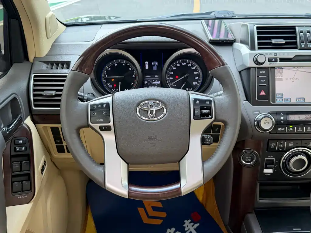 Toyota Prado 2014 — фото 14