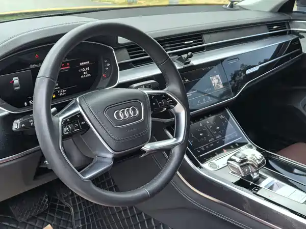 Audi A8 2023