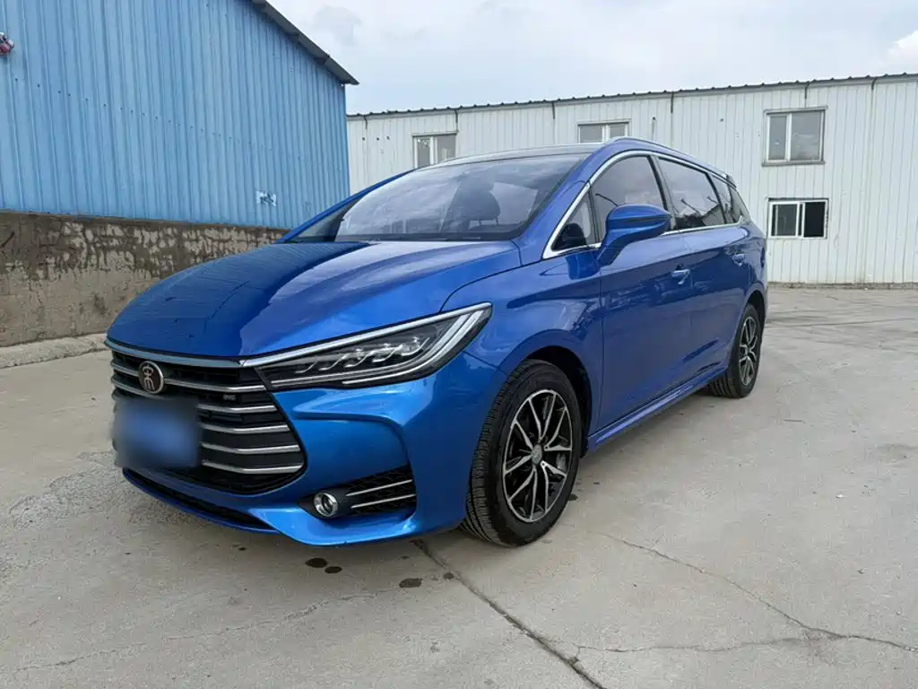 BYD MAX 2017