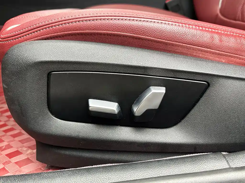 BMW 5 Series 2021 — фото 11